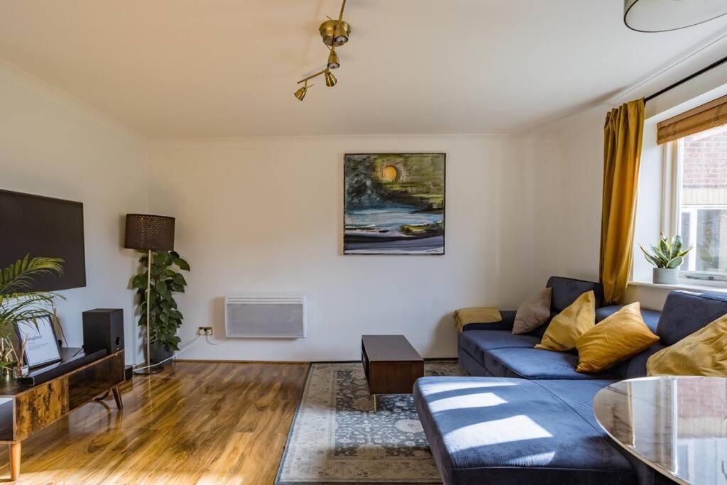 Bright &Spacious One Bedroom Flat Off Canary Wharf 伦敦 外观 照片