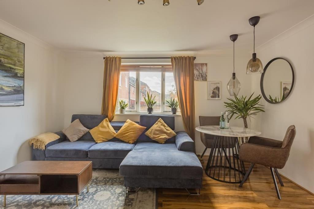 Bright &Spacious One Bedroom Flat Off Canary Wharf 伦敦 外观 照片